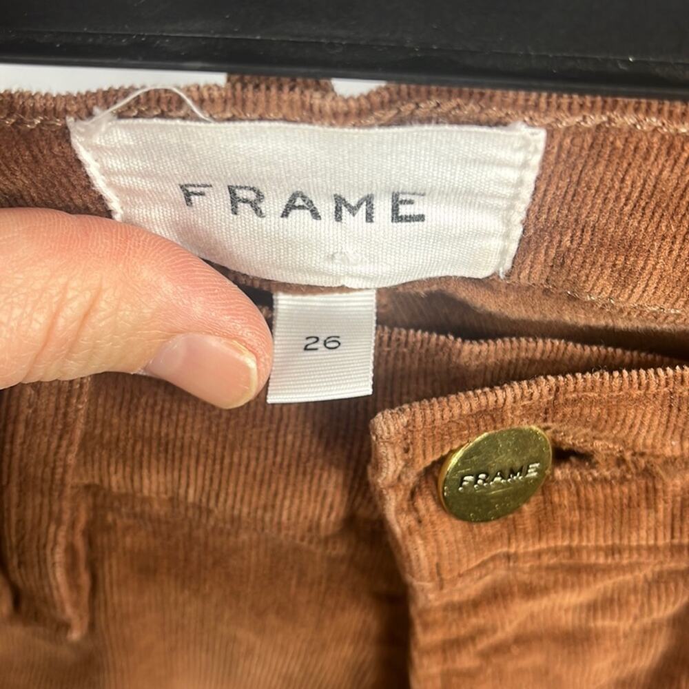 FRAME Revolve Le High Skinny Velvet Skinny Pants in Brown. - Picture 7 of 10